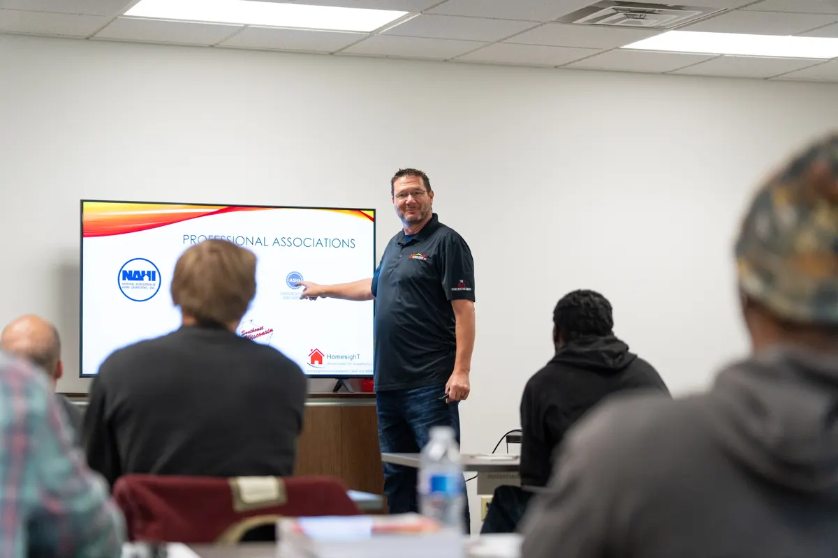 Dave Kolesari teaching an Academy class about professional associations