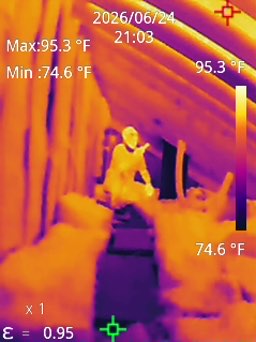 Infrared thermal imaging scan of attic framing during a Homesight home inspection in Milwaukee, showing surface temperatures from 74.6 to 95.3 degrees Fahrenheit